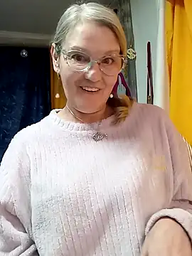 Snapshot of irinamaux chatting on March 31, 2026, 5:42 am irinamaux online show from March 31, 2026, 5:42 am