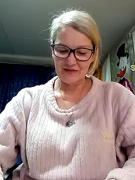 Snapshot of irinamaux chatting on April 11, 2026, 1:13 am irinamaux online show from April 11, 2026, 1:13 am