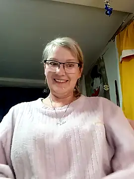 Snapshot of irinamaux chatting on April 30, 2026, 1:01 am irinamaux online show from April 30, 2026, 1:01 am