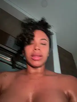 Brunettexio online show from February 5, 2025, 3:34 am