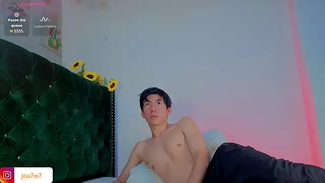 Levii Ackermann online show from February 20, 2026, 4:42 am