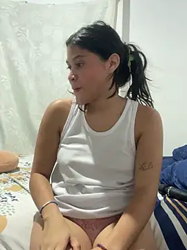 Snapshot of Tamiapple chatting on December 17, 2025, 3:11 am Tamiapple online show from December 17, 2025, 3:11 am