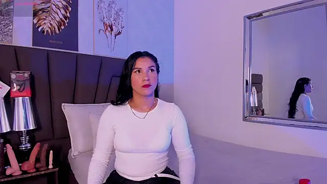 Sofi Perez  online show from February 5, 2026, 11:17 am