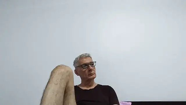 Snapshot of BIGUNCUTHARDCOCK chatting on May 29, 2026, 12:16 am BIGUNCUTHARDCOCK online show from May 29, 2026, 12:16 am