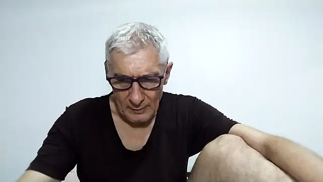 BIGUNCUTHARDCOCK online show from April 9, 2026, 7:58 am