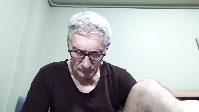 BIGUNCUTHARDCOCK online show from November 7, 2025, 12:59 am