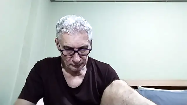 BIGUNCUTHARDCOCK online show from October 27, 2025, 1:17 am