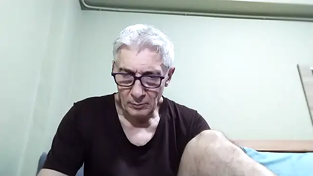 BIGUNCUTHARDCOCK online show from November 5, 2025, 1:31 am