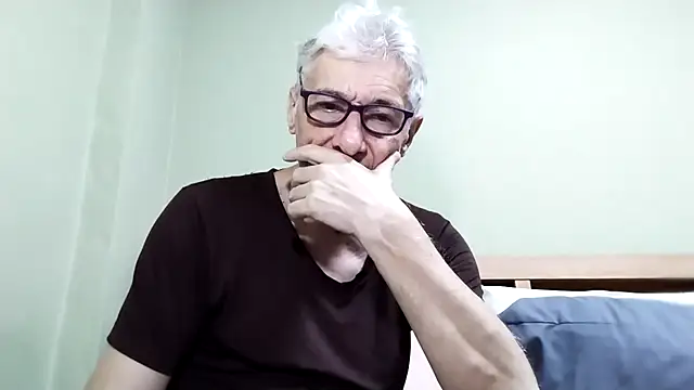 BIGUNCUTHARDCOCK online show from November 1, 2025, 1:27 pm