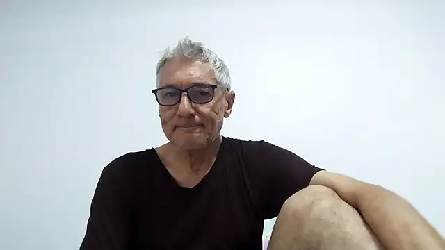 Snapshot of BIGUNCUTHARDCOCK chatting on May 8, 2026, 12:36 am BIGUNCUTHARDCOCK online show from May 8, 2026, 12:36 am