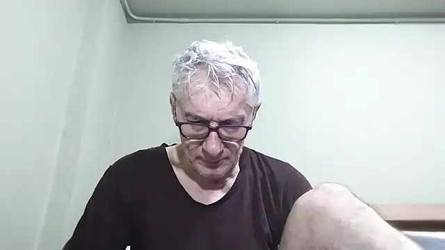 BIGUNCUTHARDCOCK online show from November 1, 2025, 1:23 am