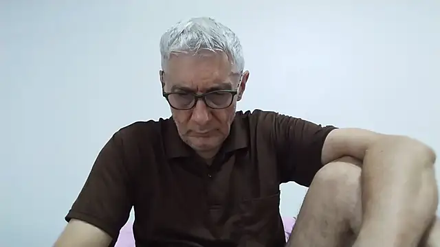Snapshot of BIGUNCUTHARDCOCK chatting on May 25, 2026, 12:32 am BIGUNCUTHARDCOCK online show from May 25, 2026, 12:32 am
