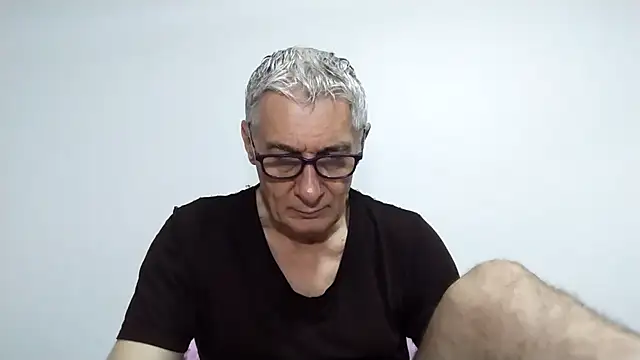 BIGUNCUTHARDCOCK online show from April 1, 2026, 12:13 am