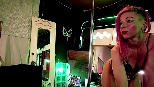 MadisonMarie online show from March 18, 2025, 8:50 am