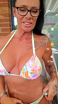 Snapshot of Misses-Cougar chatting on July 14, 2026, 1:50 pm Misses-Cougar online show from July 14, 2026, 1:50 pm