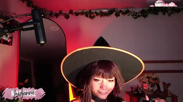 Snapshot of loIijanne chatting on November 13, 2025, 12:14 am loIijanne online show from November 13, 2025, 12:14 am