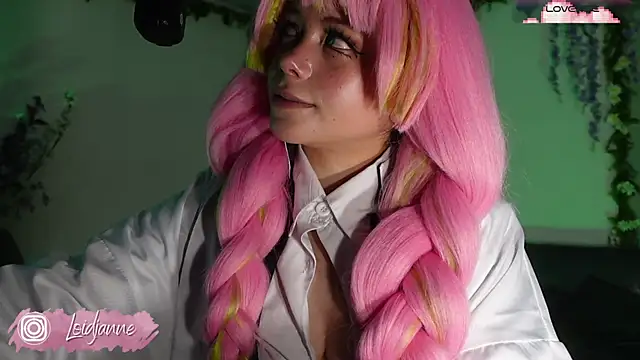 Snapshot of loIijanne chatting on November 18, 2025, 12:48 am loIijanne online show from November 18, 2025, 12:48 am