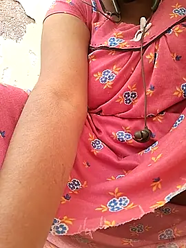 Snapshot of Love_Winss chatting on December 14, 2025, 8:09 am Love Winss online show from December 14, 2025, 8:09 am