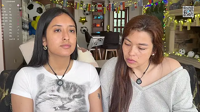 Snapshot of 2SummerLove1 chatting on June 26, 2026, 6:36 pm 2SummerLove1 online show from June 26, 2026, 6:36 pm