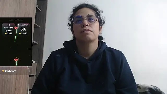 Snapshot of Anne_purple chatting on November 21, 2025, 4:39 pm Anne purple online show from November 21, 2025, 4:39 pm