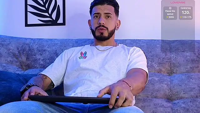 Snapshot of Bruno_Mattos chatting on March 22, 2025, 10:37 pm Bruno Mattos online show from March 22, 2025, 10:37 pm