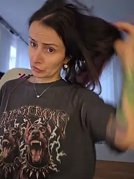 Snapshot of _AHHA_ chatting on April 12, 2026, 9:12 am AHHA online show from April 12, 2026, 9:12 am