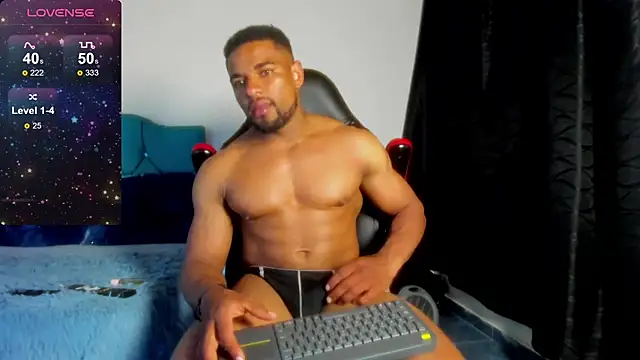 Snapshot of estebanlobo- chatting on January 23, 2025, 1:30 am estebanlobo- online show from January 23, 2025, 1:30 am