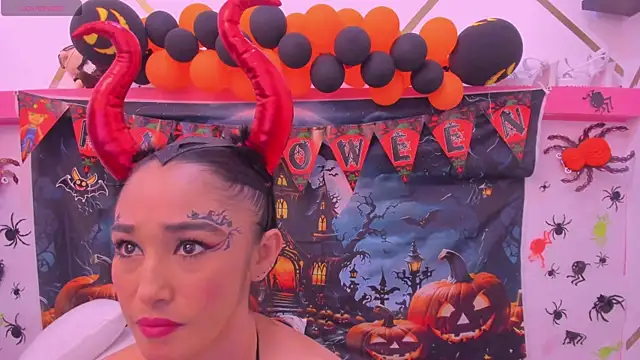 Snapshot of charlotte-11 chatting on October 30, 2025, 3:09 pm charlotte-11 online show from October 30, 2025, 3:09 pm