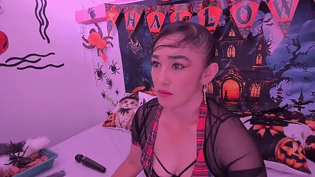 Snapshot of charlotte-11 chatting on October 24, 2025, 3:11 pm charlotte-11 online show from October 24, 2025, 3:11 pm