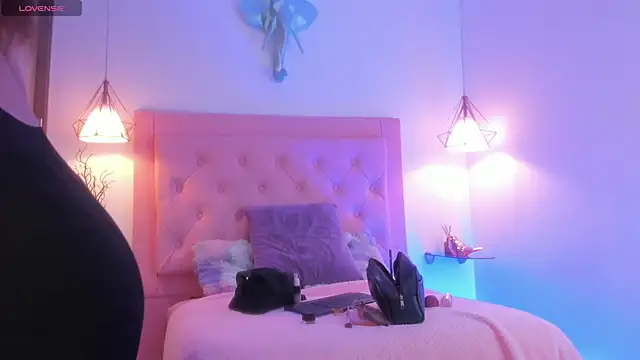 kimmy099 online show from March 18, 2025, 7:33 pm