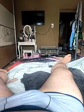 Snapshot of Yolinga205 chatting on January 9, 2026, 8:10 am Yolinga205 online show from January 9, 2026, 8:10 am