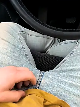 Snapshot of Yolinga205 chatting on February 9, 2026, 8:34 am Yolinga205 online show from February 9, 2026, 8:34 am