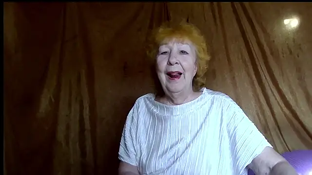  Estelitta 5 online show from August 4, 2026, 3:55 am