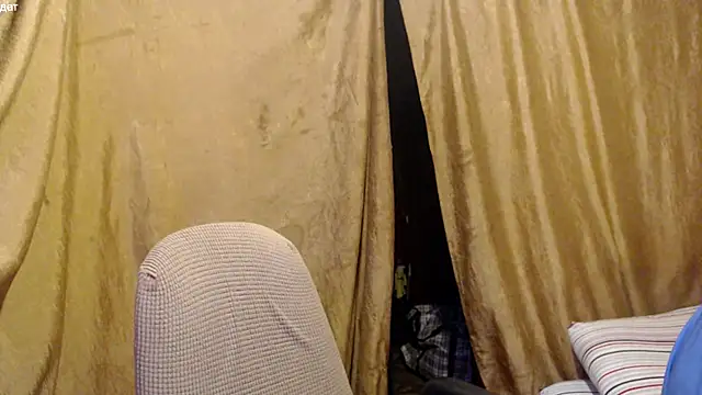  Estelitta 5 online show from November 10, 2025, 11:37 am