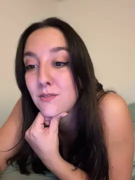 Snapshot of _Juliette chatting on October 2, 2025, 8:23 pm  Juliette online show from October 2, 2025, 8:23 pm
