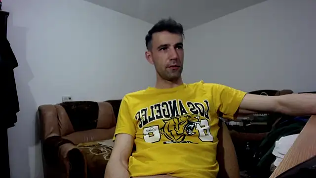 Snapshot of I_like_older_menn chatting on March 28, 2026, 7:20 am I like older menn online show from March 28, 2026, 7:20 am