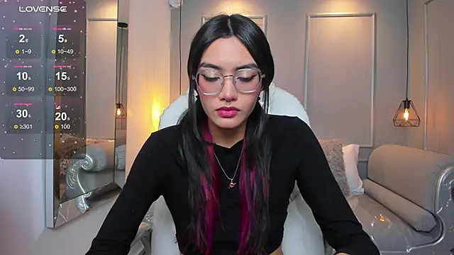 AzuraKindong online show from December 2, 2025, 7:15 pm