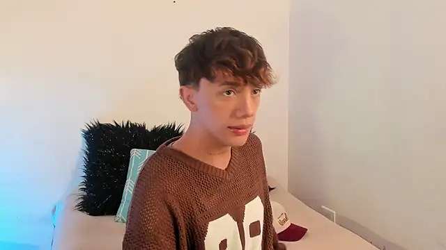 Tomy Rox online show from November 10, 2025, 8:14 pm