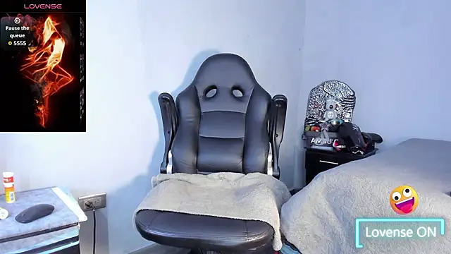 Snapshot of Dancelwashington chatting on March 15, 2026, 6:59 pm Dancelwashington online show from March 15, 2026, 6:59 pm