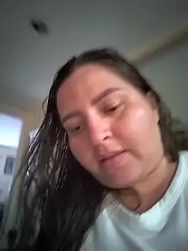 Snapshot of bonnyy26 chatting on April 25, 2026, 5:43 pm bonnyy26 online show from April 25, 2026, 5:43 pm