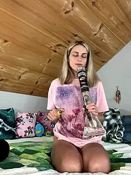 DanaeJustine online show from September 25, 2025, 3:40 pm