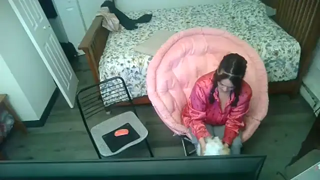 ExoticVibes69 online show from April 14, 2026, 2:27 am