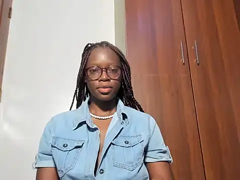 Snapshot of afro_pop chatting on March 19, 2025, 12:59 am afro pop online show from March 19, 2025, 12:59 am