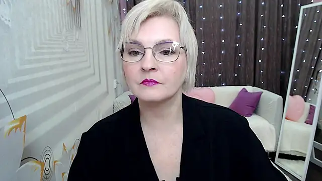 Snapshot of BlondeBrilliant7 chatting on January 21, 2025, 5:38 am BlondeBrilliant7 online show from January 21, 2025, 5:38 am