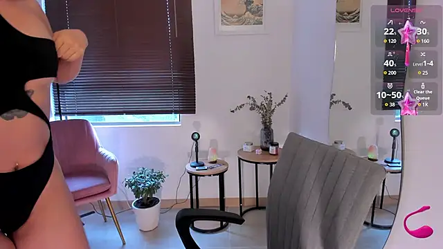 ameliegraham online show from September 17, 2025, 7:49 pm