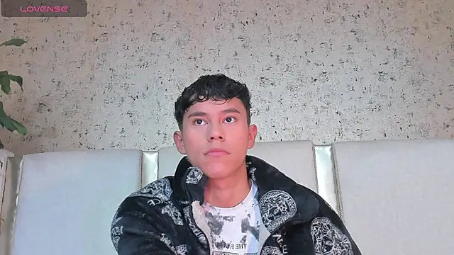 Angel esteban fx online show from March 19, 2025, 3:52 am