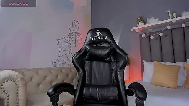 Snapshot of atenea_jones chatting on January 9, 2026, 12:23 pm atenea jones online show from January 9, 2026, 12:23 pm