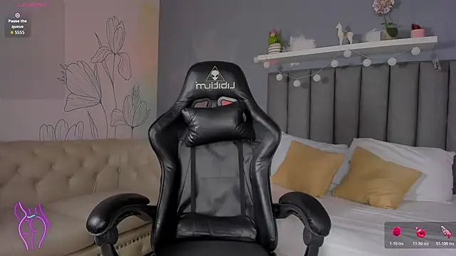 Snapshot of atenea_jones chatting on January 15, 2026, 1:47 pm atenea jones online show from January 15, 2026, 1:47 pm