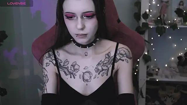 prettybones online show from April 9, 2026, 11:11 pm