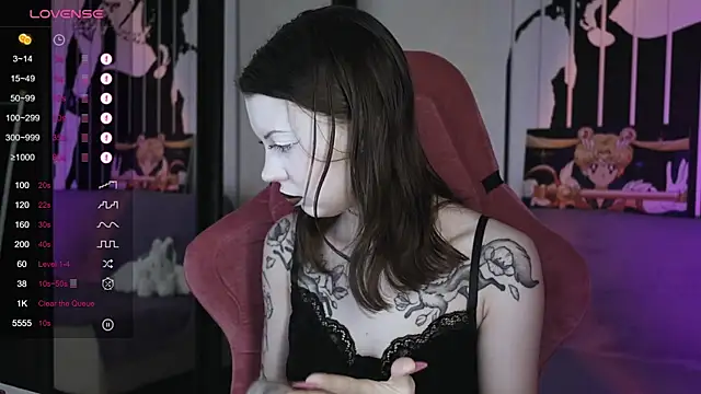 Snapshot of prettybones chatting on January 3, 2025, 6:22 am prettybones online show from January 3, 2025, 6:22 am